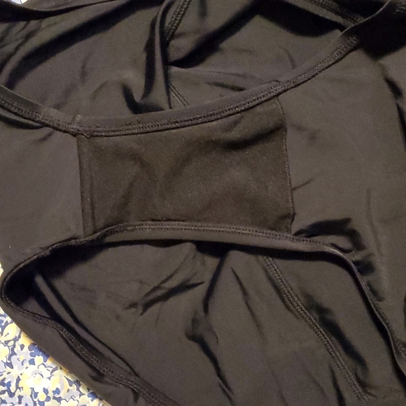 Black Tankini Set - Picture 6 of 12